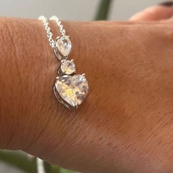 The 2 ct Heart Cut Pendant 14K White Gold Finish in 925 - Picture 4 of 6